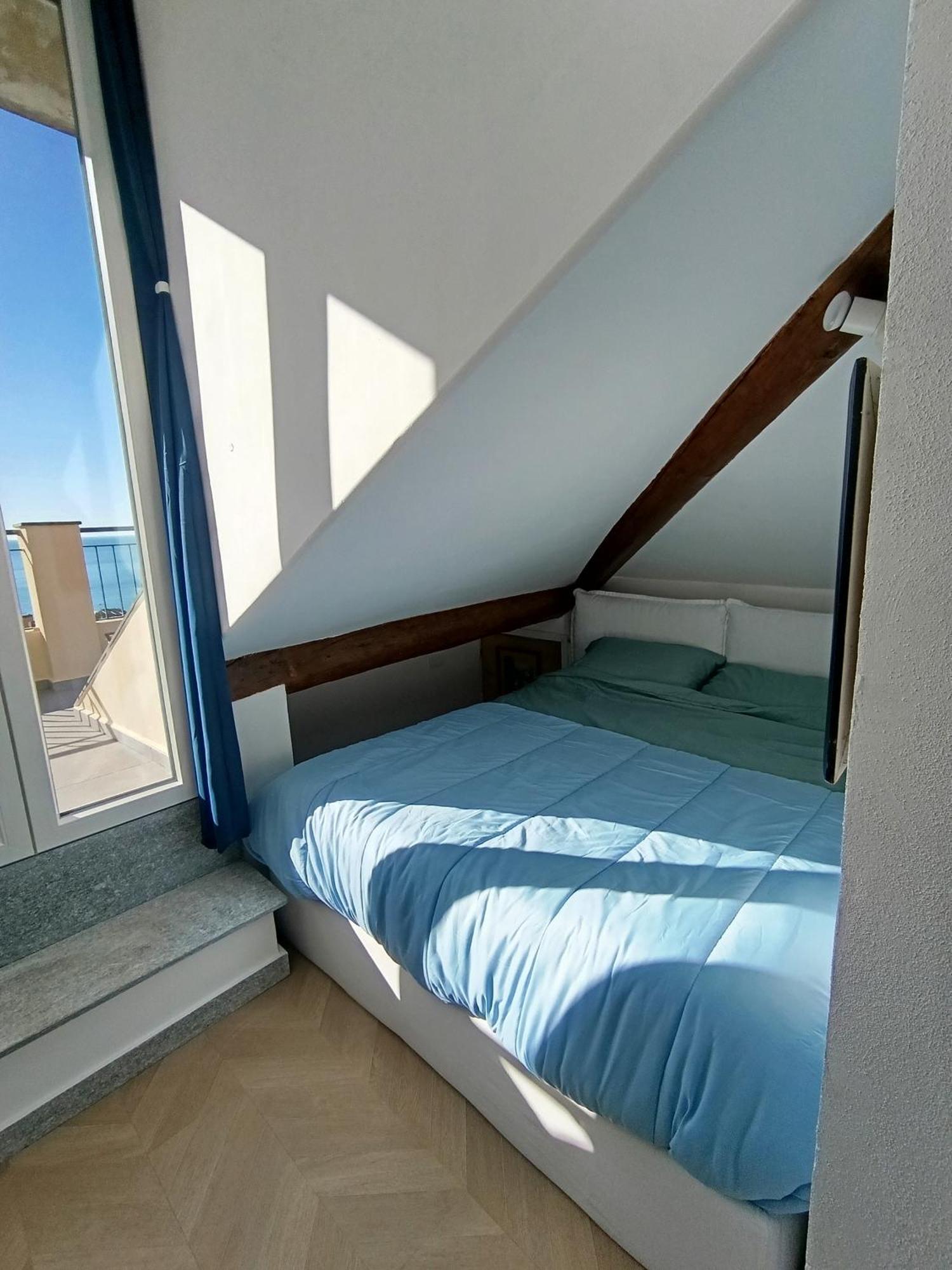 Romantic Loft Sea View Nervi *
